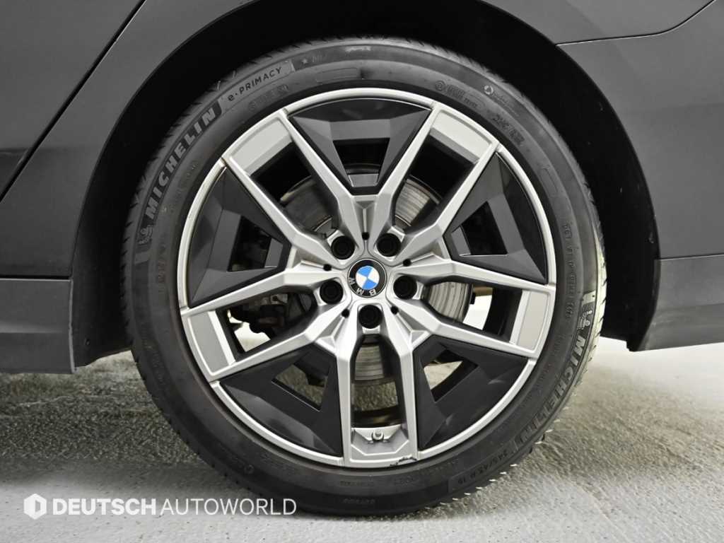 BMW 5 Series - Vista 5