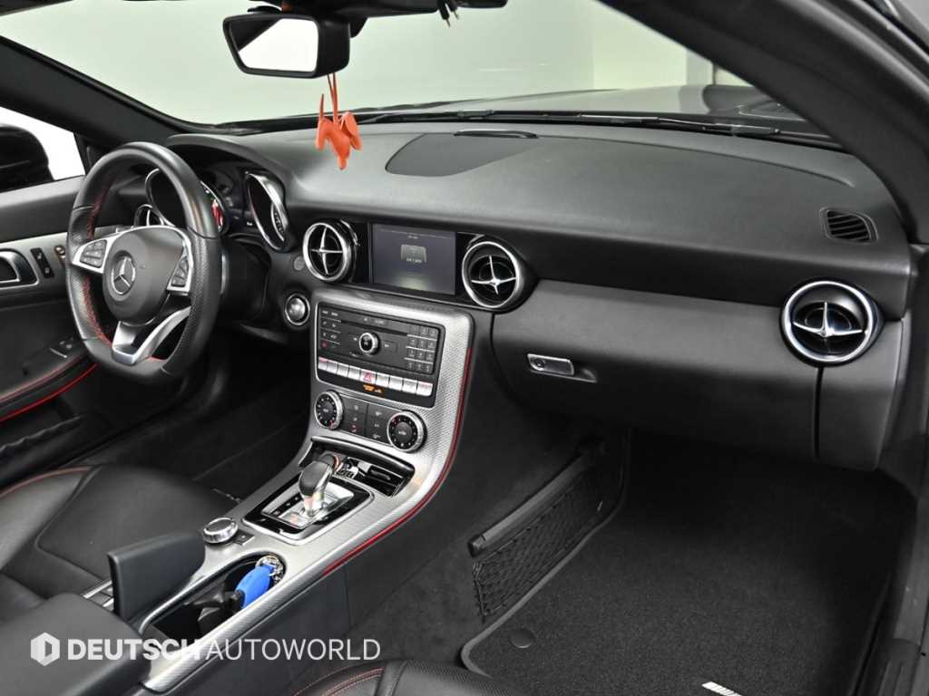 Mercedes Benz SLC Class - Vista 7