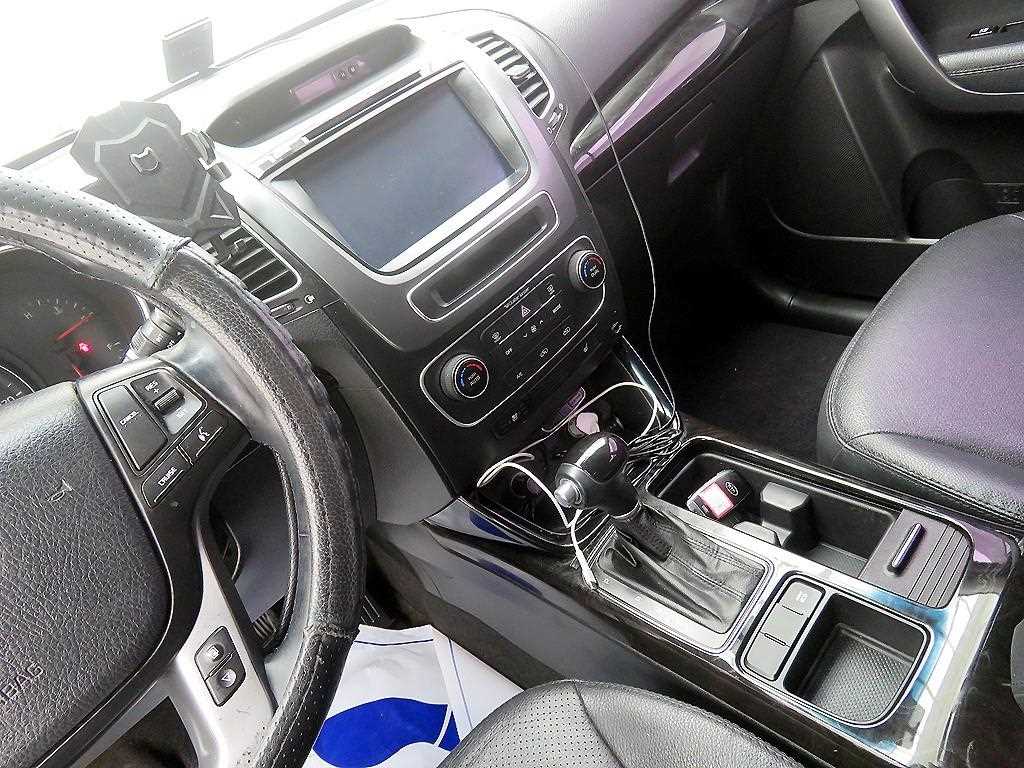 KIA Sorento - Vista 12