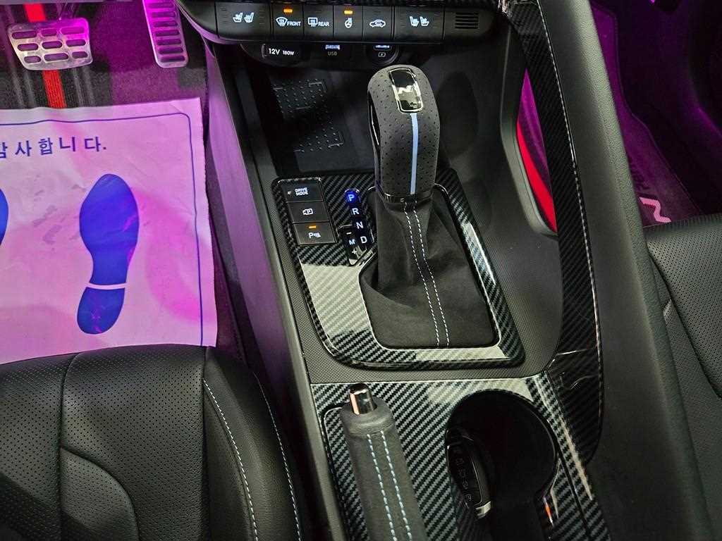 HYUNDAI Avante - Vista 12