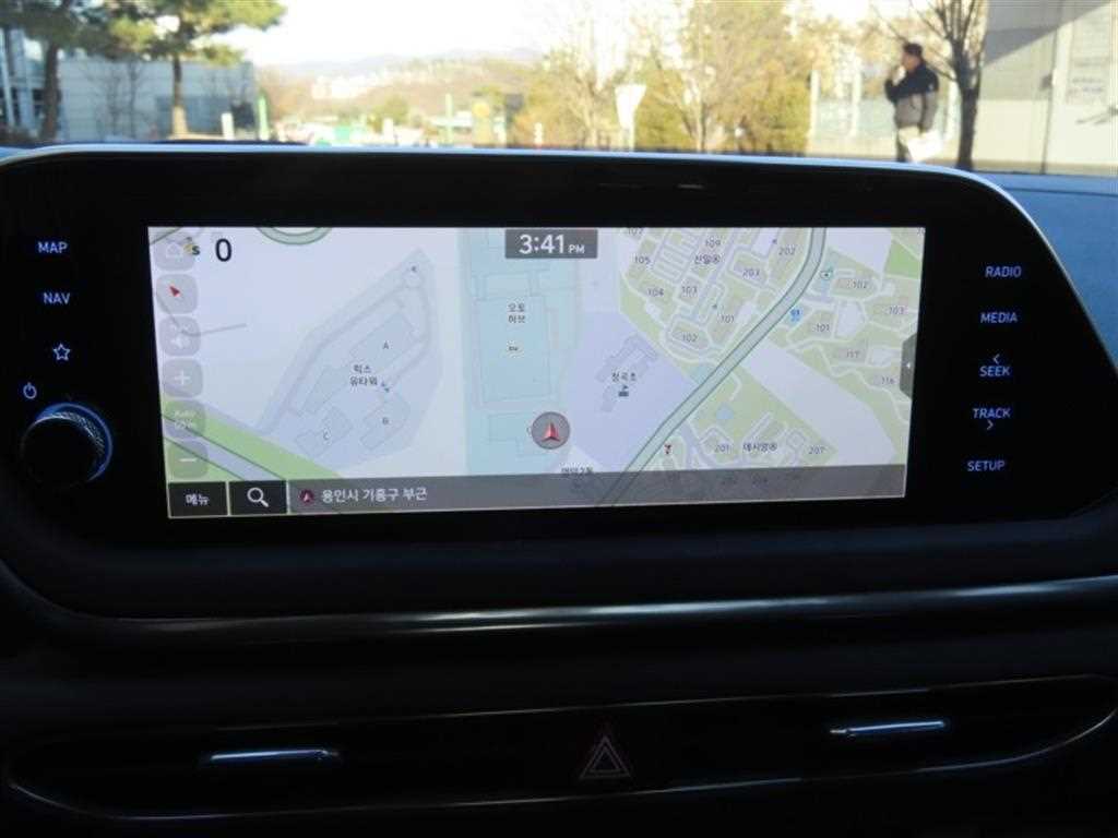 HYUNDAI Sonata - Vista 8