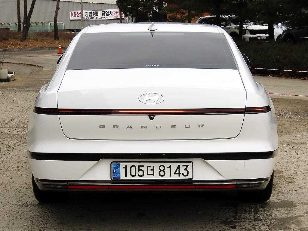 HYUNDAI Grandeur - Vista 4