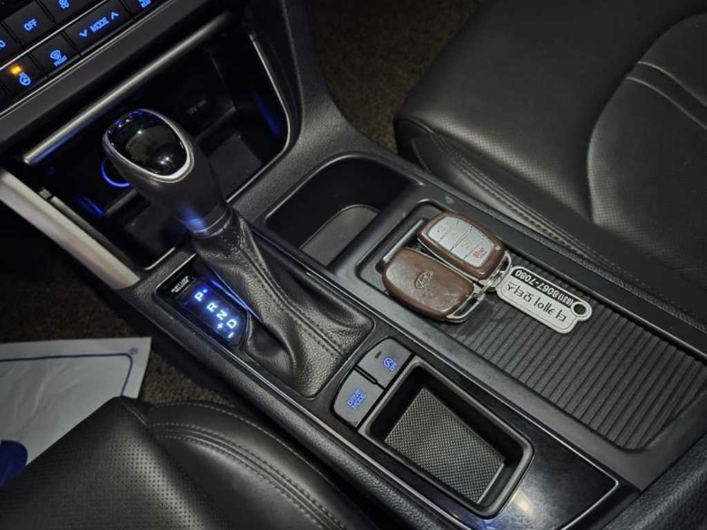 HYUNDAI Sonata - Vista 9