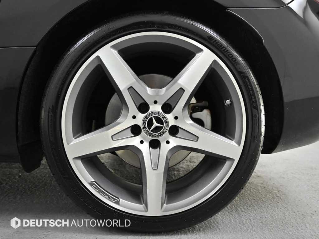 Mercedes Benz SLC Class - Vista 5