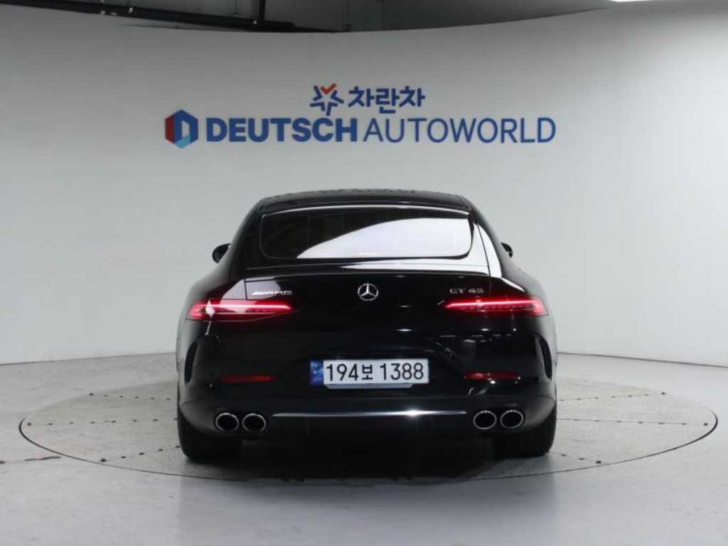 Mercedes Benz AMG GT - Vista 4