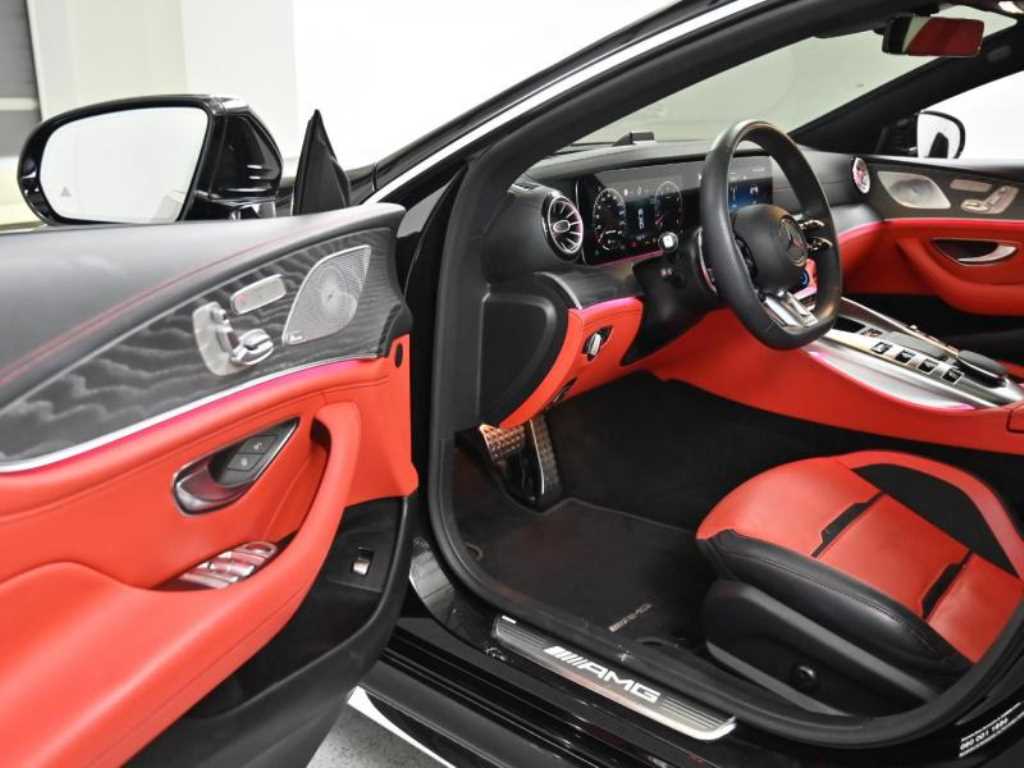 Mercedes Benz AMG GT - Vista 10