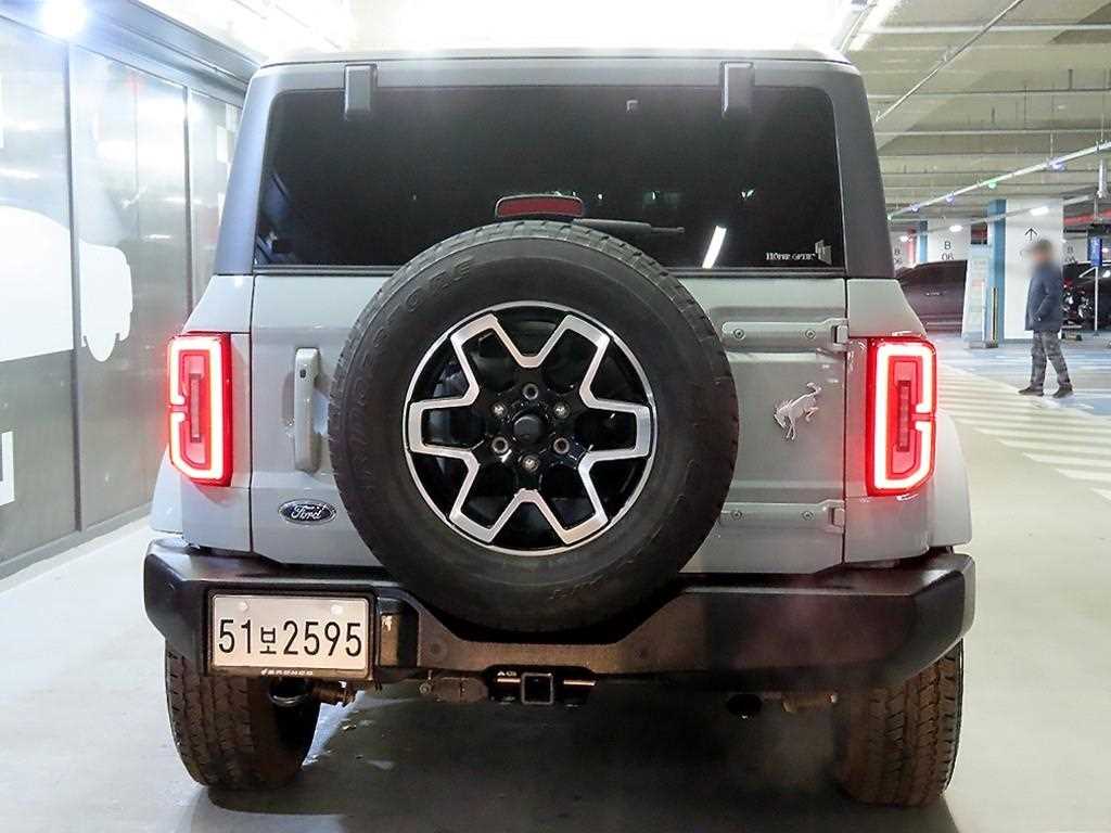 Ford Bronco - Vista 5