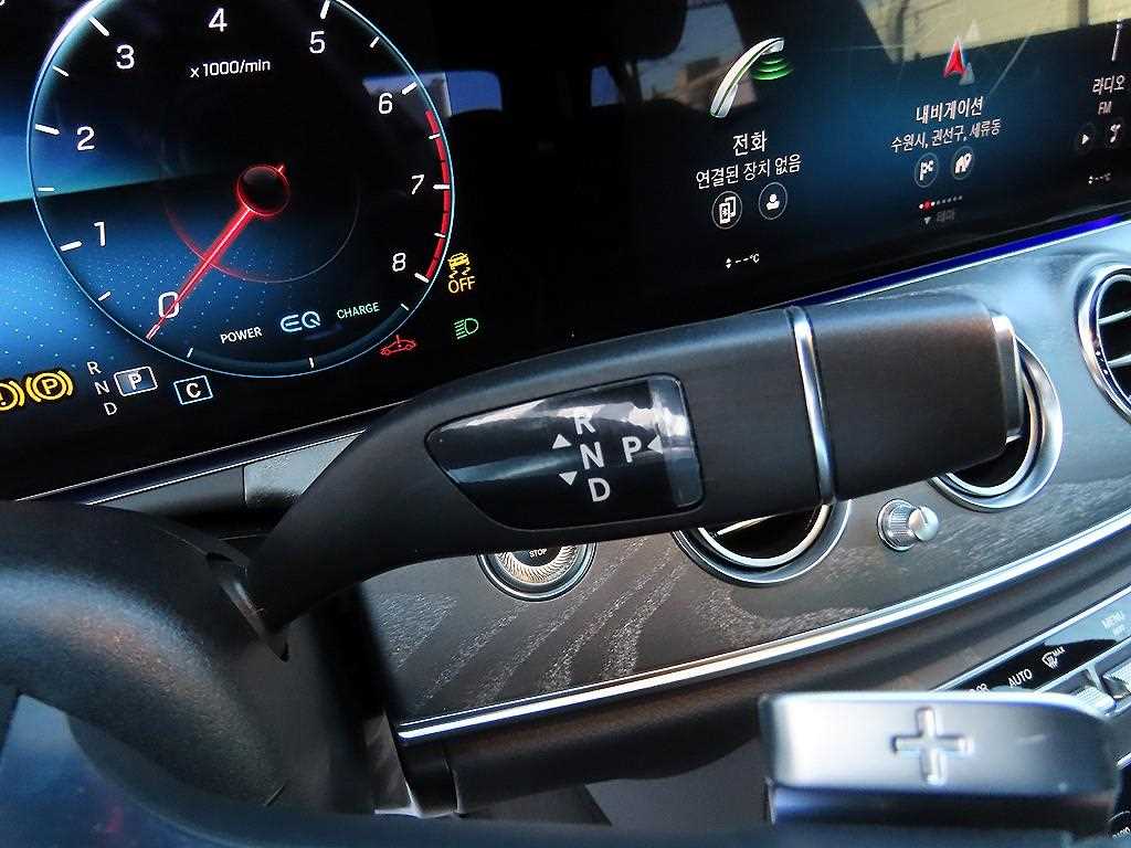 Mercedes Benz E class - Vista 11