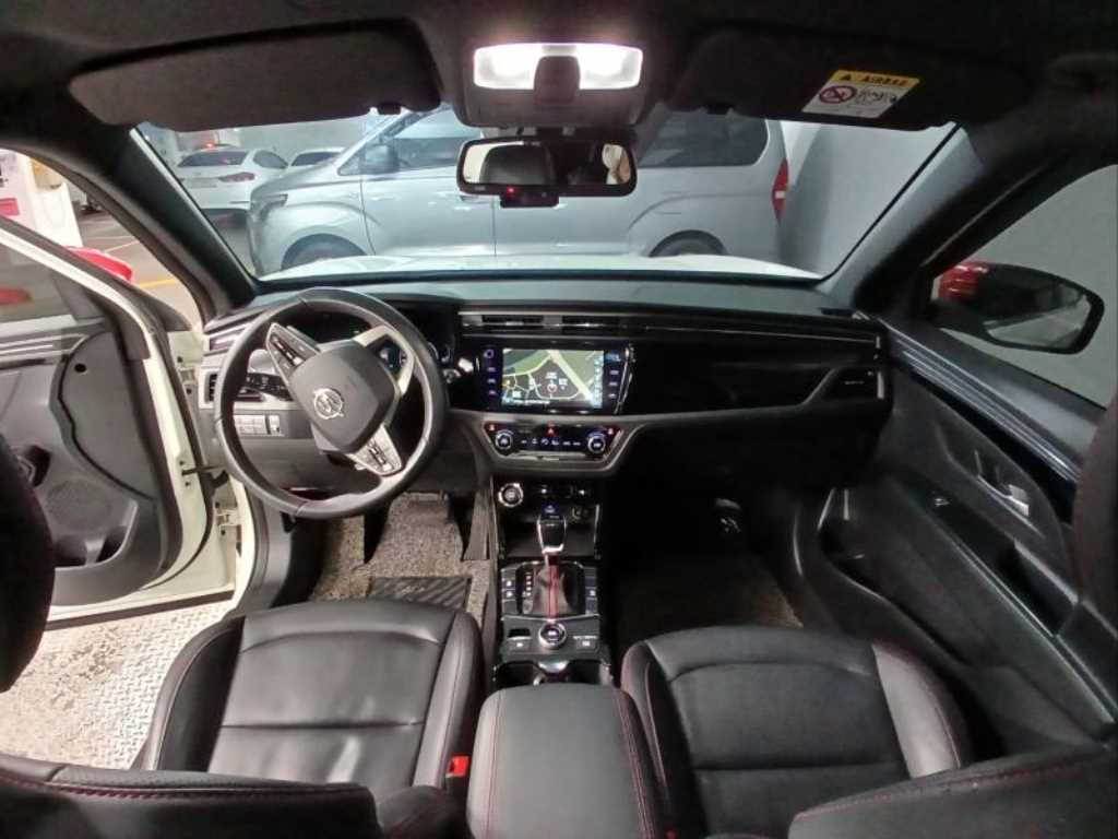 Ssangyong Korando - Vista 6