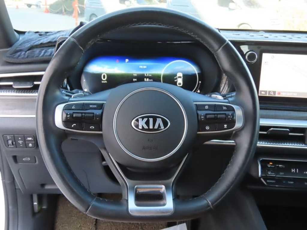 KIA K5 - Vista 9