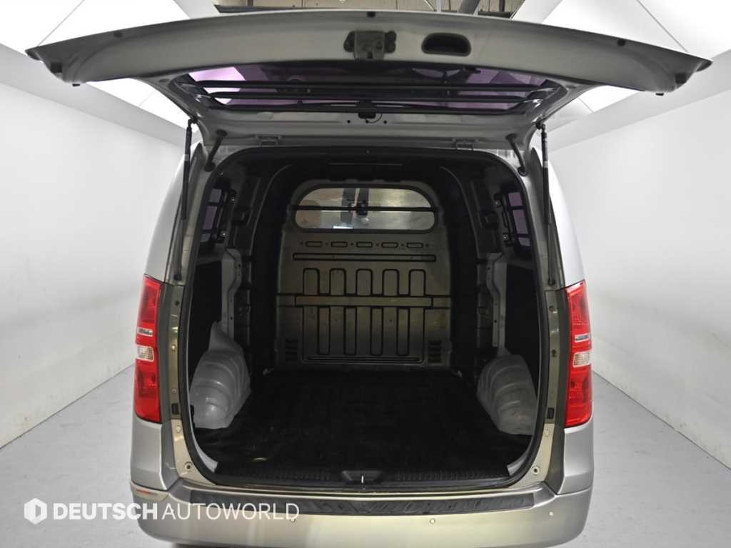 HYUNDAI Starex 2016 Plateado - Importación desde Corea - HF Imports Iquique - Foto 20