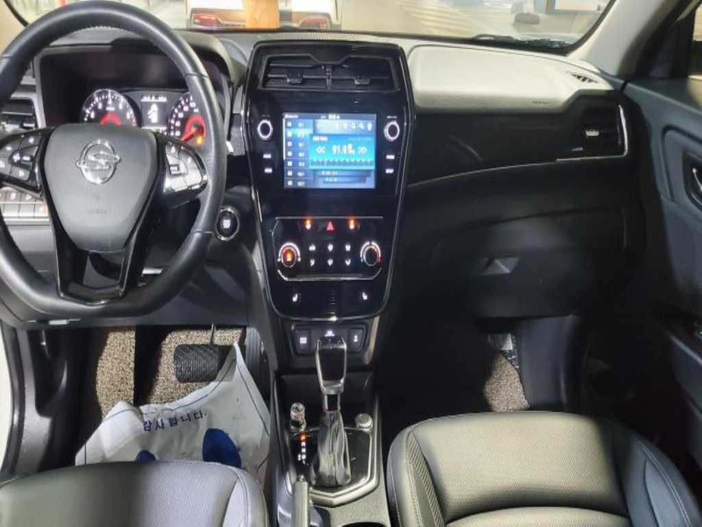 Ssangyong Tivoli - Vista 12