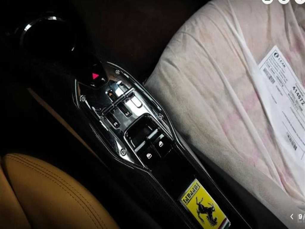 Ferrari 296 - Vista 12