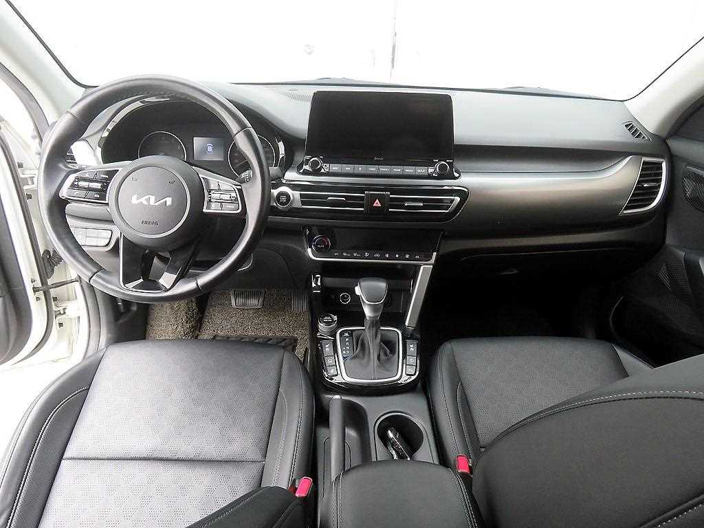 KIA Seltos - Vista 8