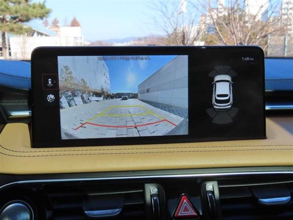 Genesis G70 - Vista 9