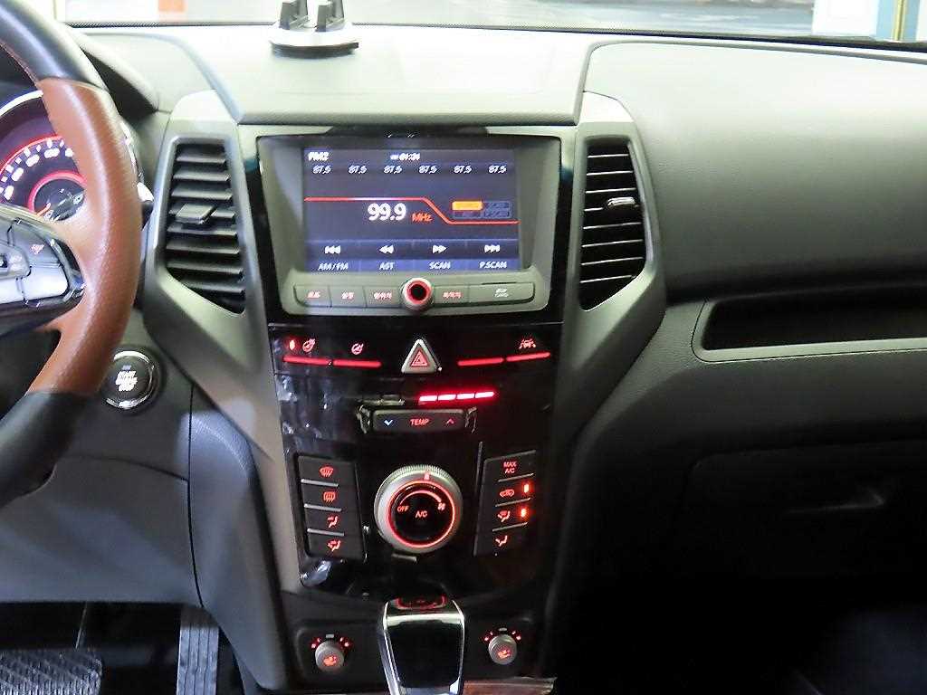 Ssangyong Tivoli - Vista 11