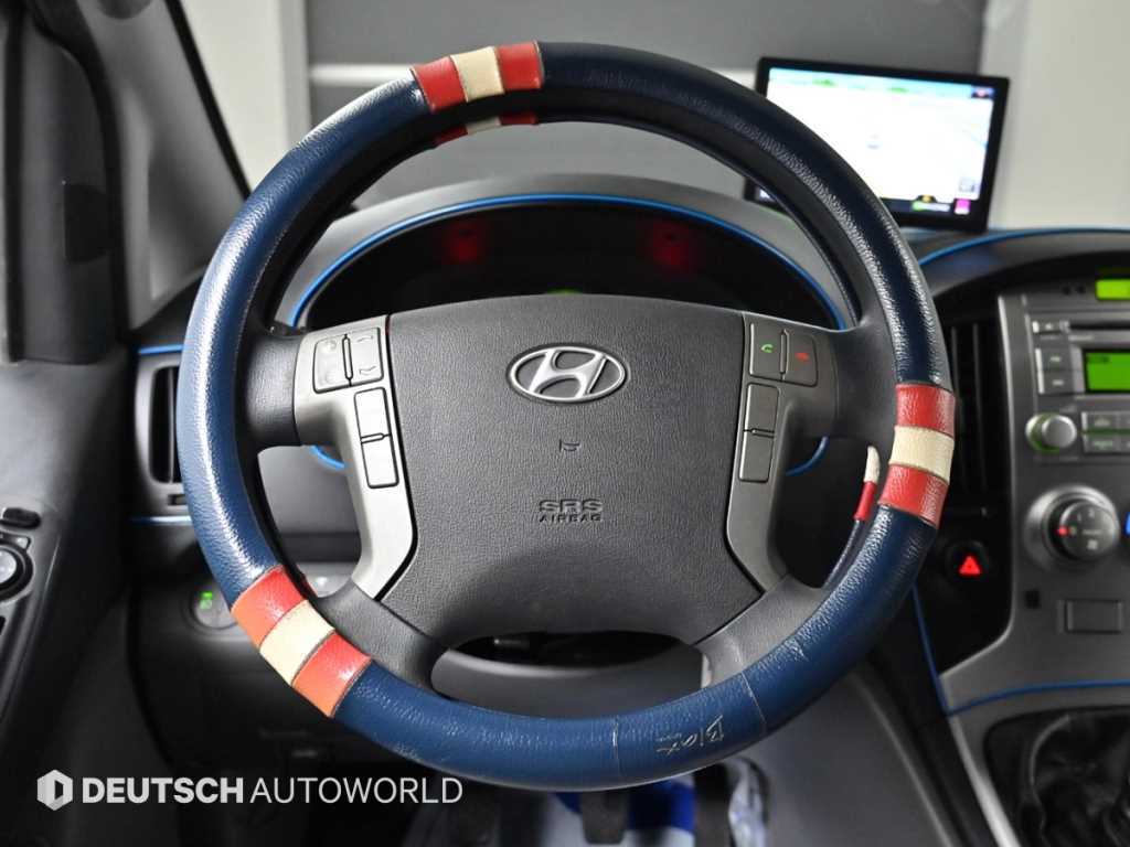 HYUNDAI Starex 2016 Plateado - Importación desde Corea - HF Imports Iquique - Foto 13