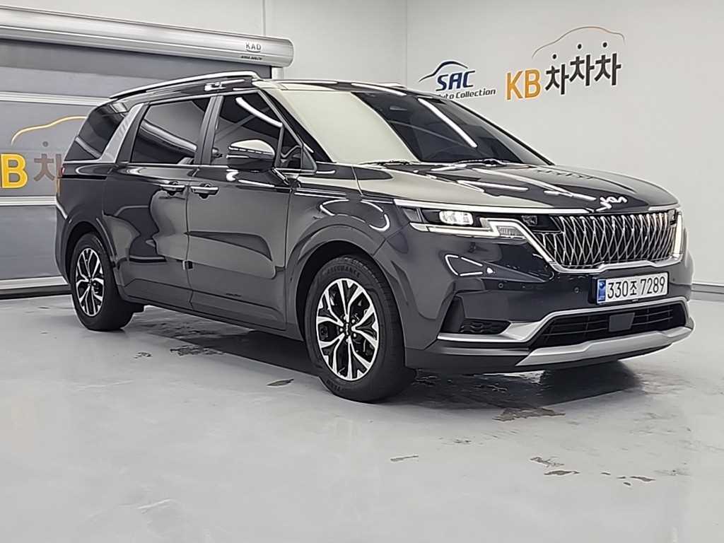 KIA Carnival - Vista 4