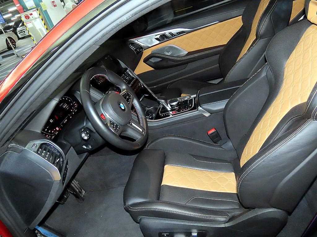 BMW 8 Series - Vista 6