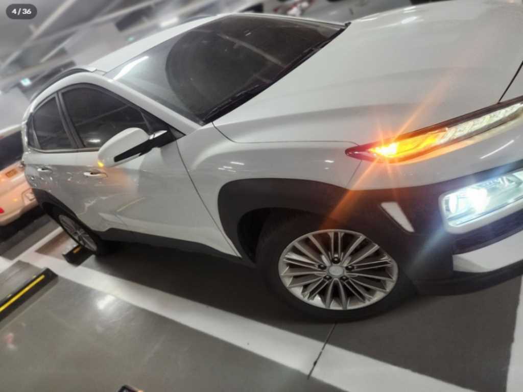 HYUNDAI Kona - Vista 4