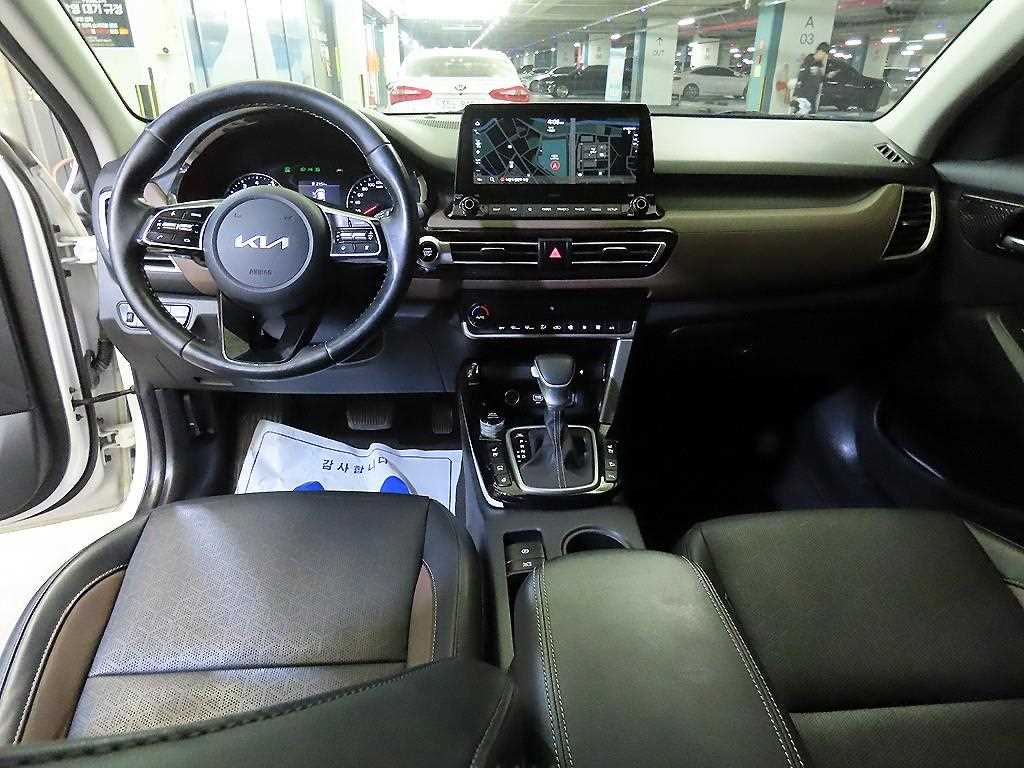 KIA Seltos - Vista 10