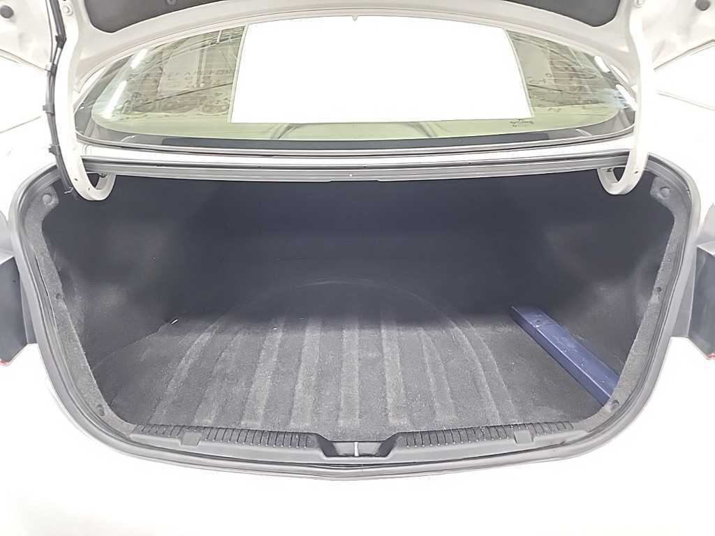 HYUNDAI Avante 2014 Blanco - Importación desde Corea - HF Imports Iquique - Foto 18