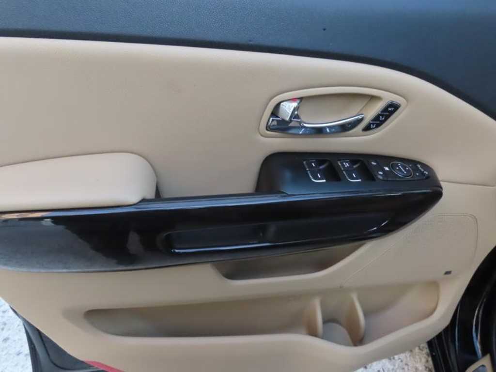 KIA Carnival - Vista 7