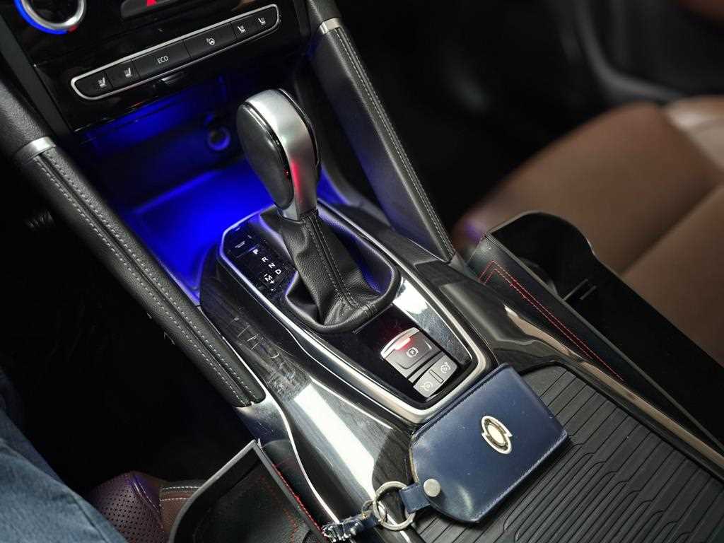 SAMSUNG QM6 - Vista 9