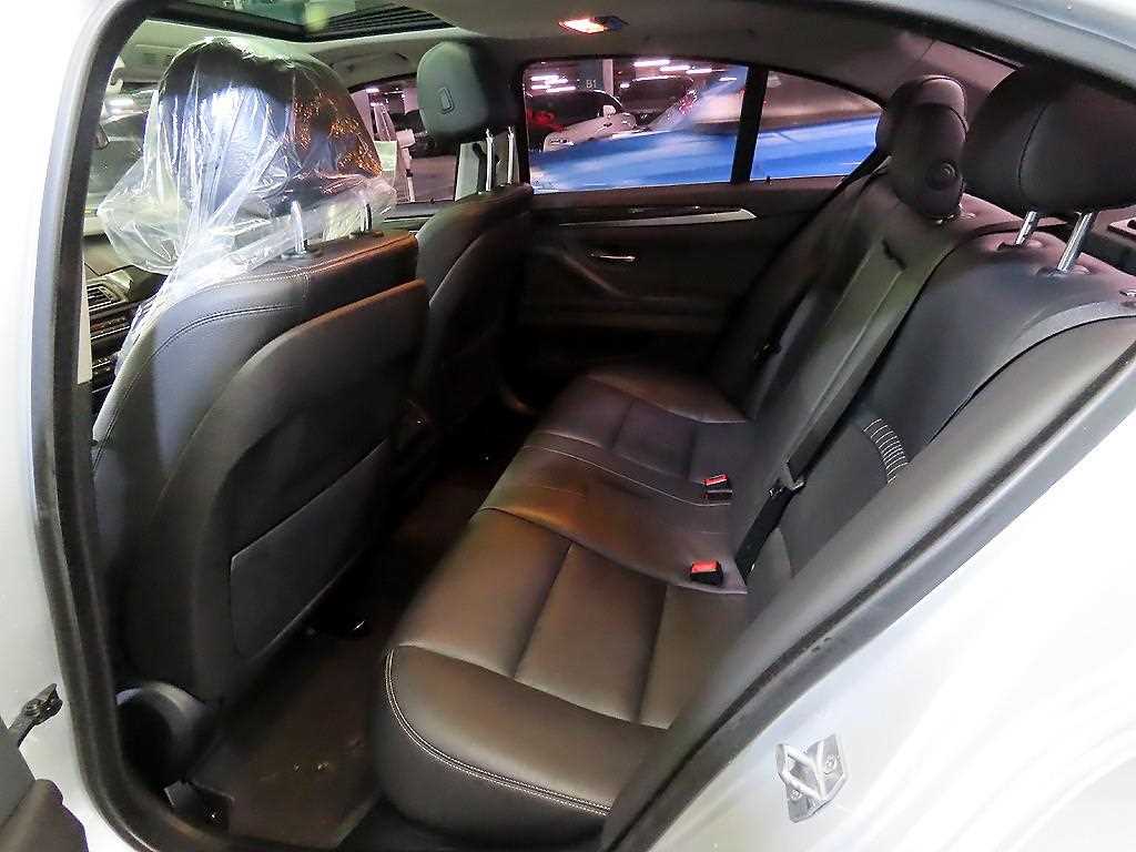 BMW 5 Series - Vista 7