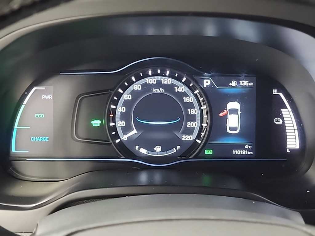 HYUNDAI Ioniq - Vista 6