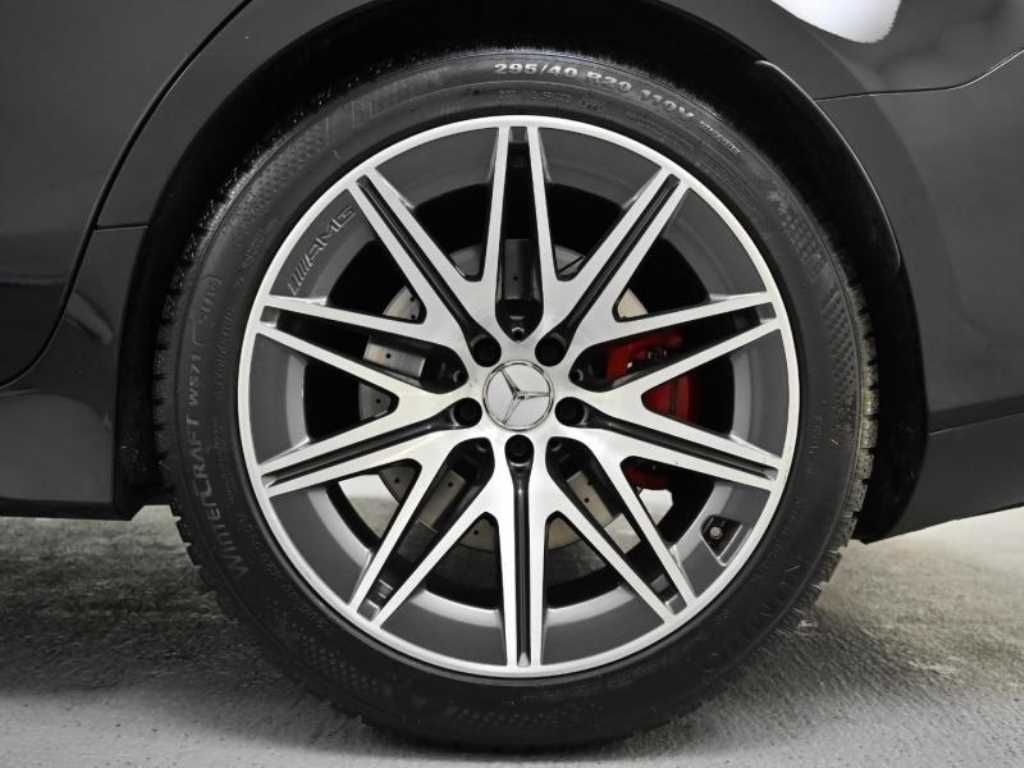 Mercedes Benz AMG GT - Vista 5