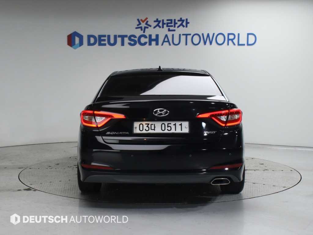 HYUNDAI Sonata - Vista 4