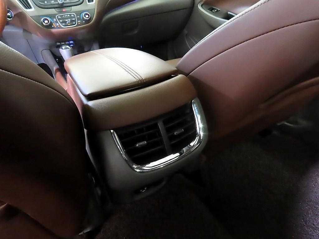 Chevrolet Malibu 2017 Blanco - Importación desde Corea - HF Imports Iquique - Foto 15