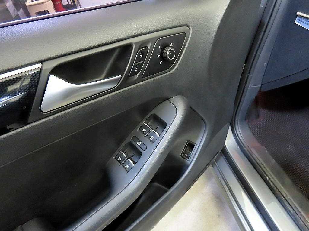 Volkswagen Jetta 2015 Gris - Importación desde Corea - HF Imports Iquique - Foto 20