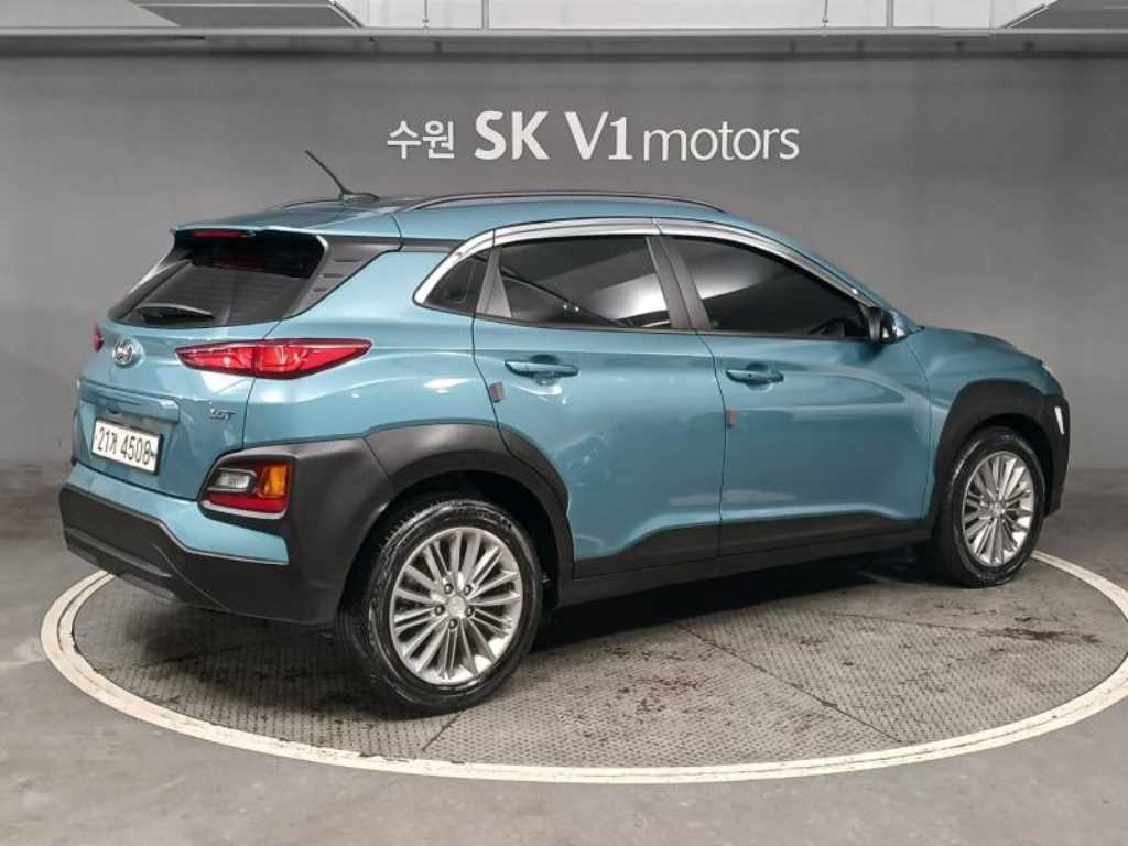 HYUNDAI Kona - Vista 4