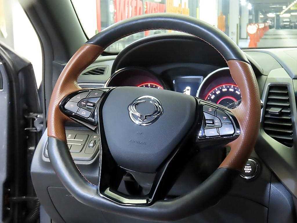 Ssangyong Tivoli - Vista 8