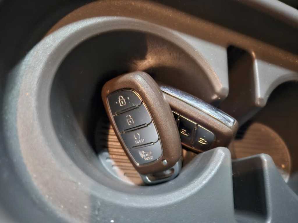 HYUNDAI Casper - Vista 6