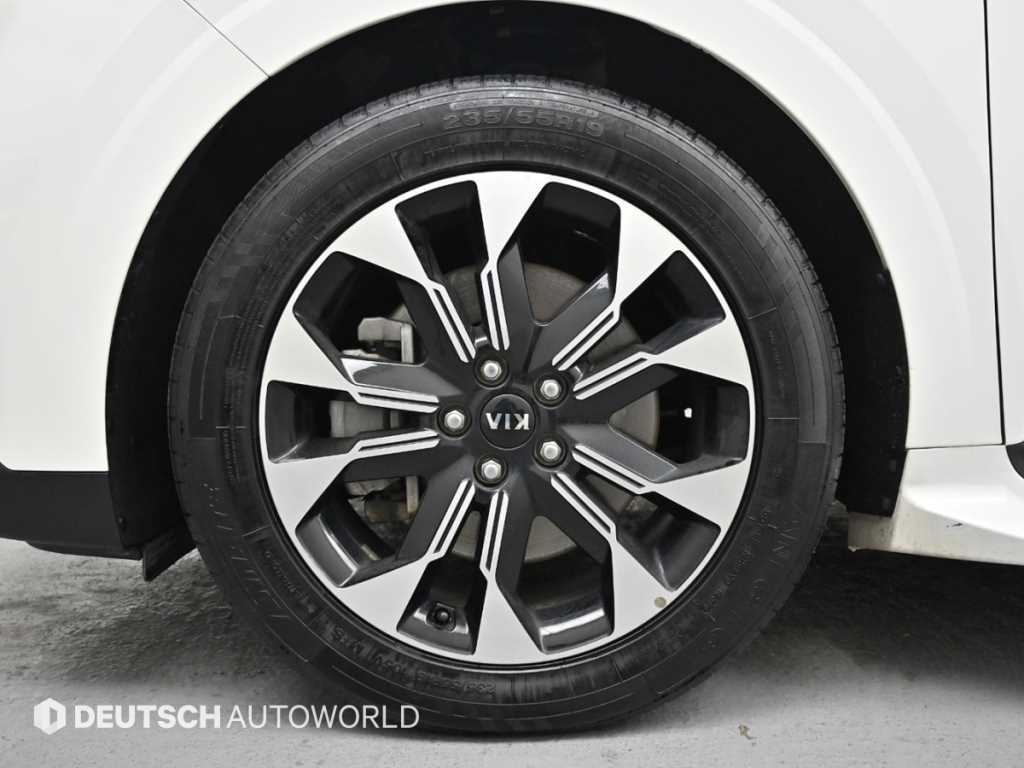 KIA Carnival - Vista 5