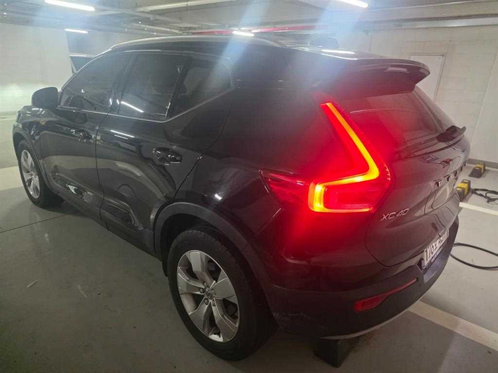 Volvo XC40 - Vista 5