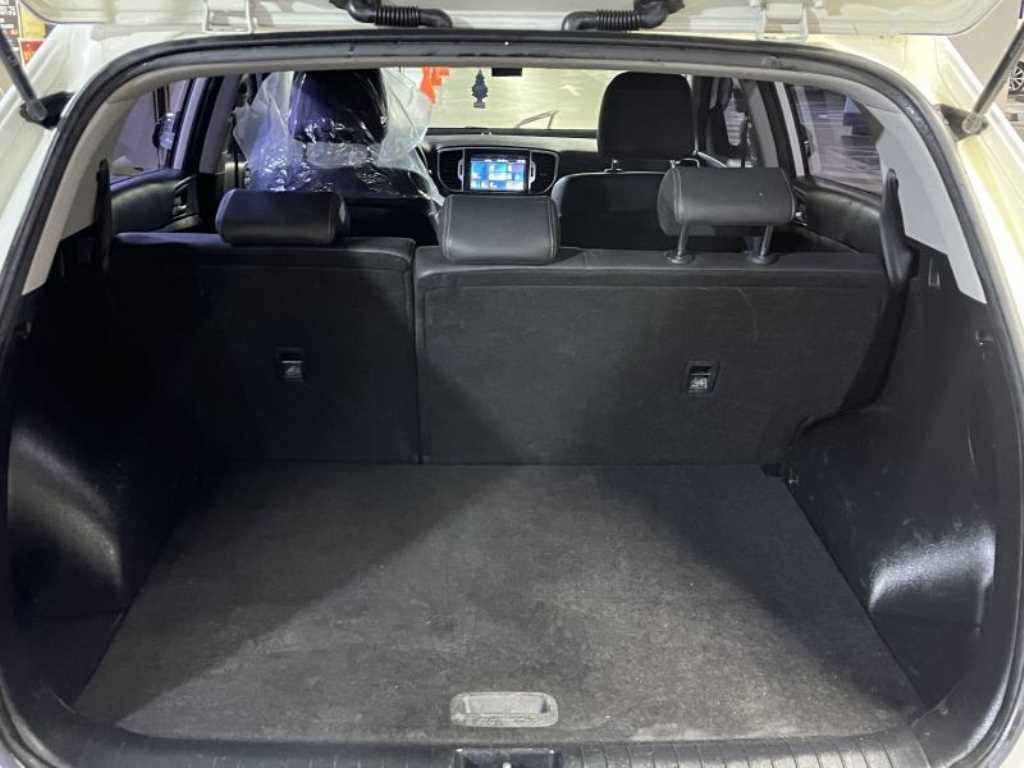 KIA Sportage - Vista 6