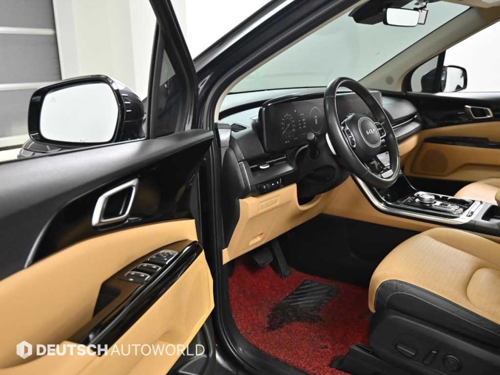 KIA Carnival - Vista 11