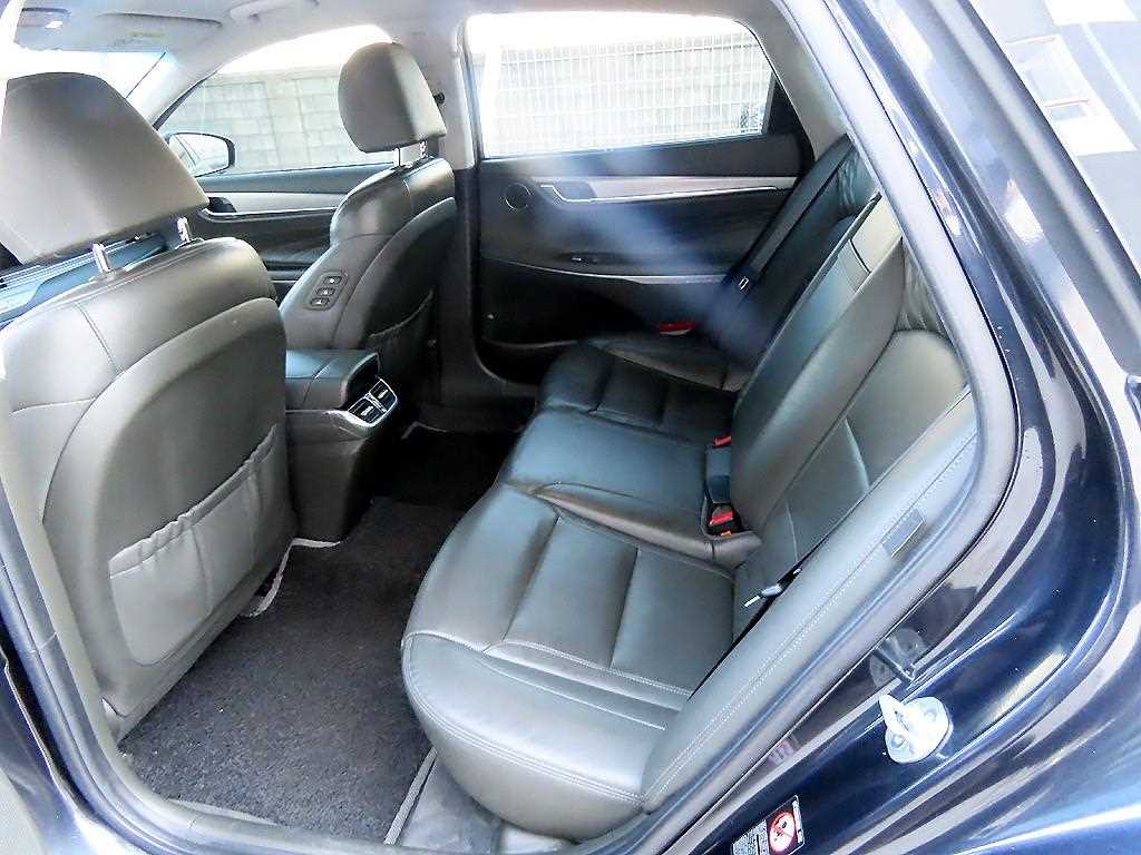 HYUNDAI Grandeur - Vista 6