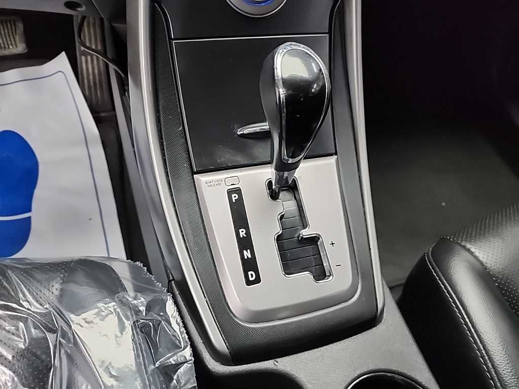 HYUNDAI Avante - Vista 8