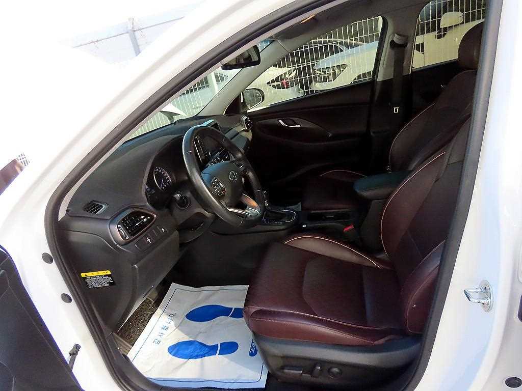 HYUNDAI i30 - Vista 5