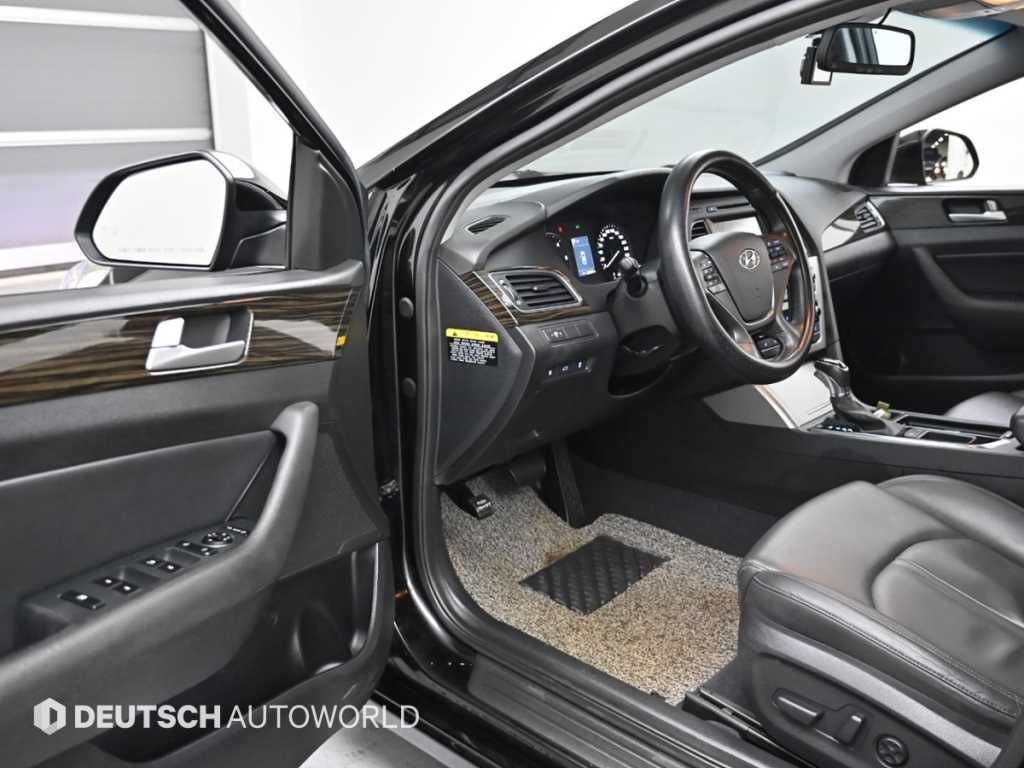 HYUNDAI Sonata - Vista 11