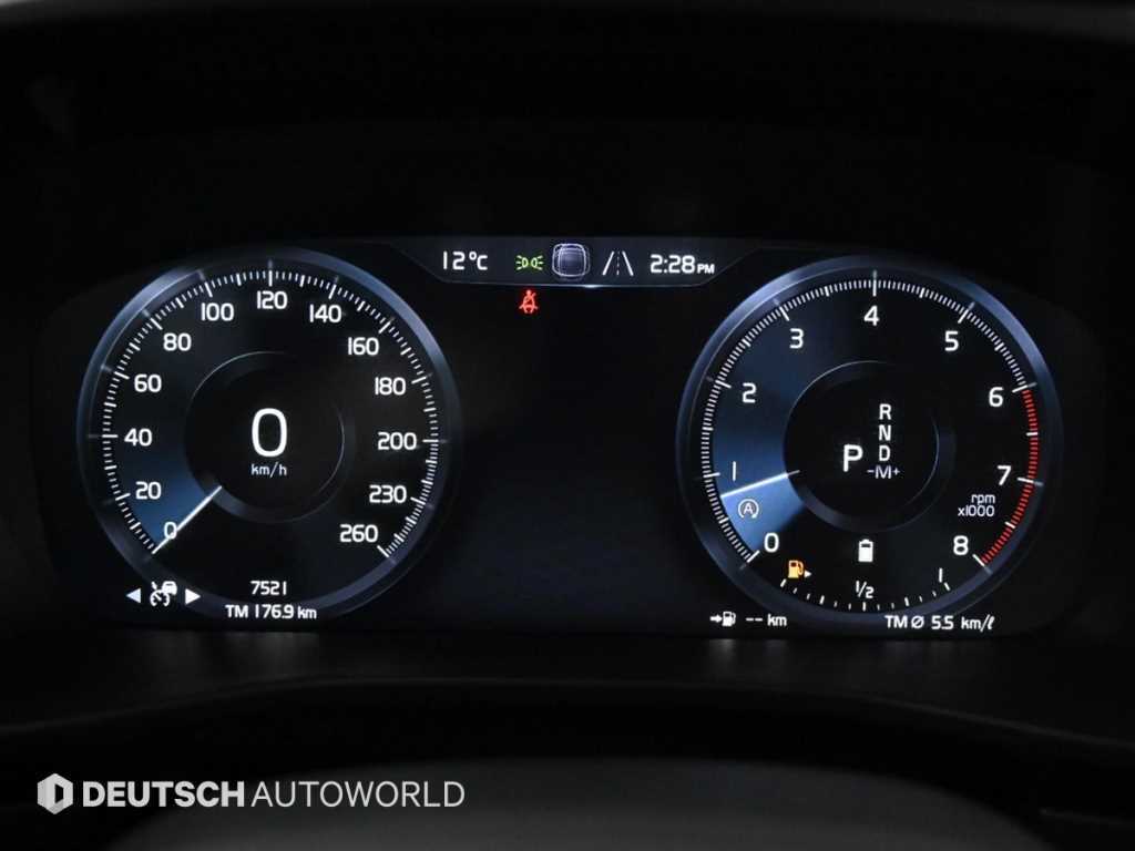 Volvo XC40 - Vista 8