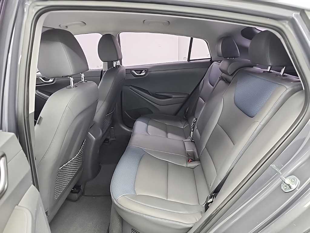 HYUNDAI Ioniq - Vista 12