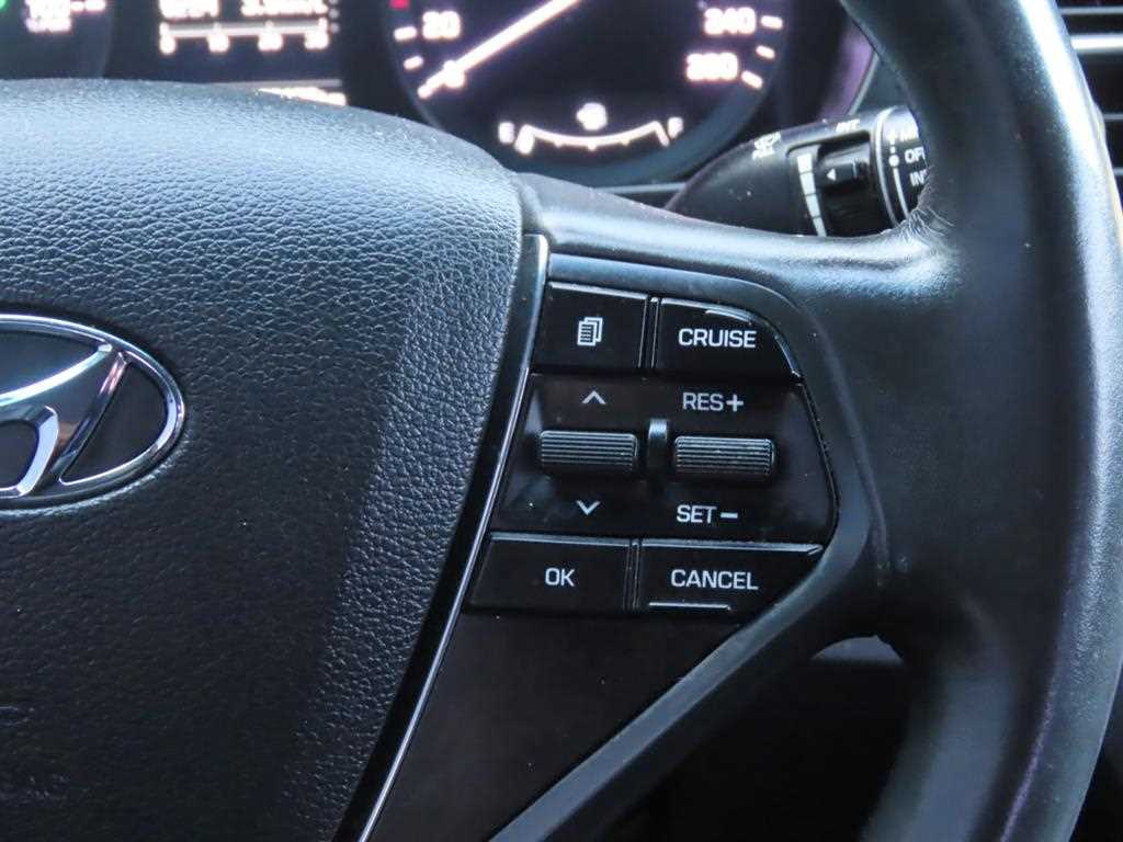 HYUNDAI Sonata - Vista 12