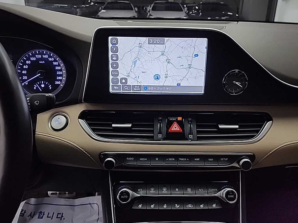 HYUNDAI Grandeur - Vista 10