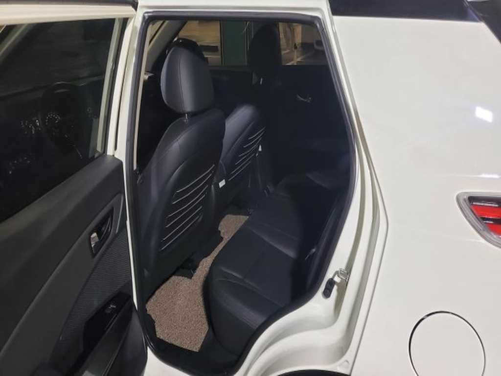 Ssangyong Tivoli - Vista 8